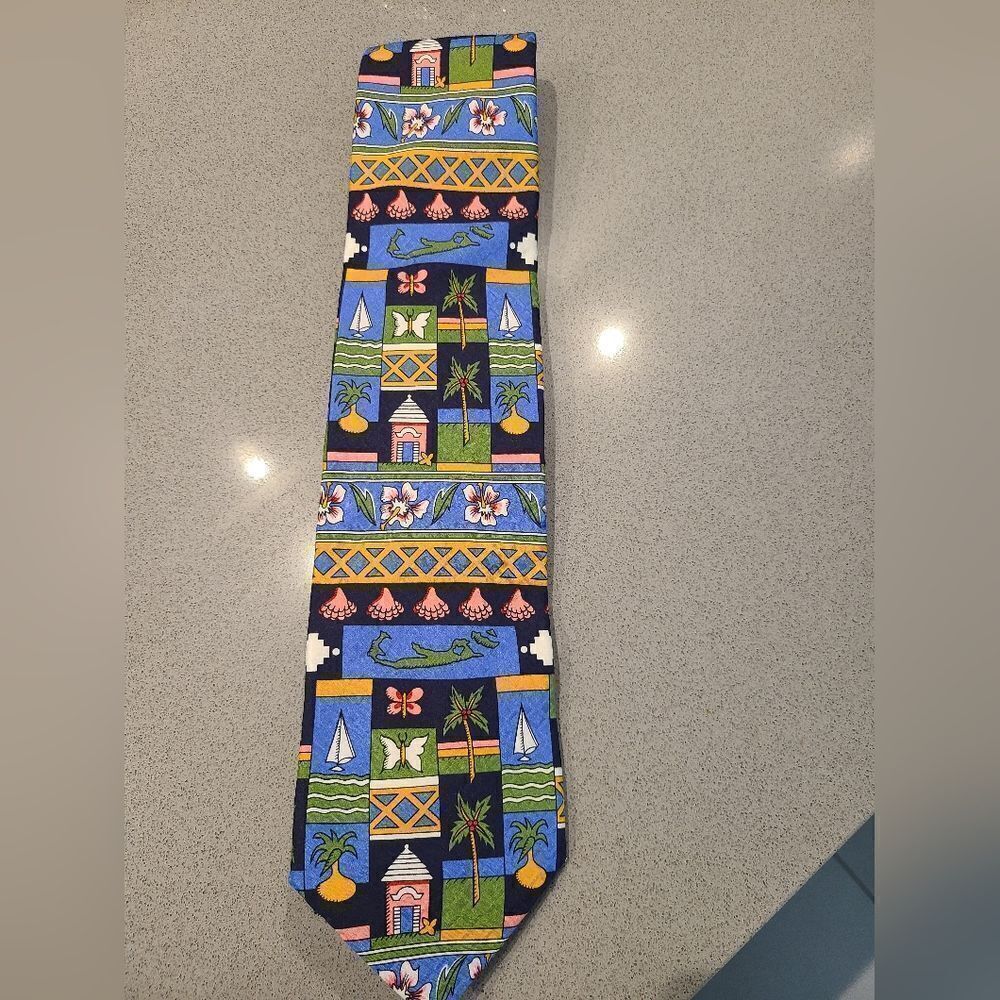 Island Exports silk tie